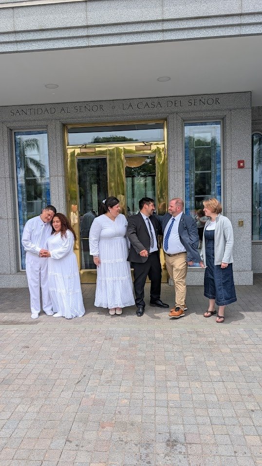 Foundation members greeting and welcoming families from Tierra del Fuego